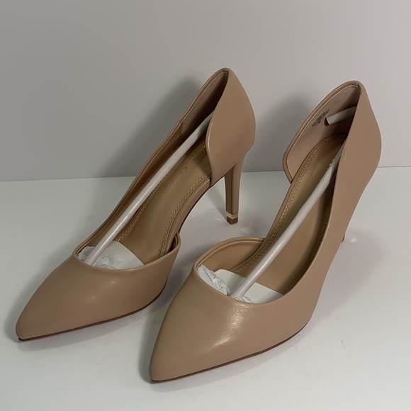 Kelly&Katie Driella Women's Nude/Natural Heels - Picture 2 of 5